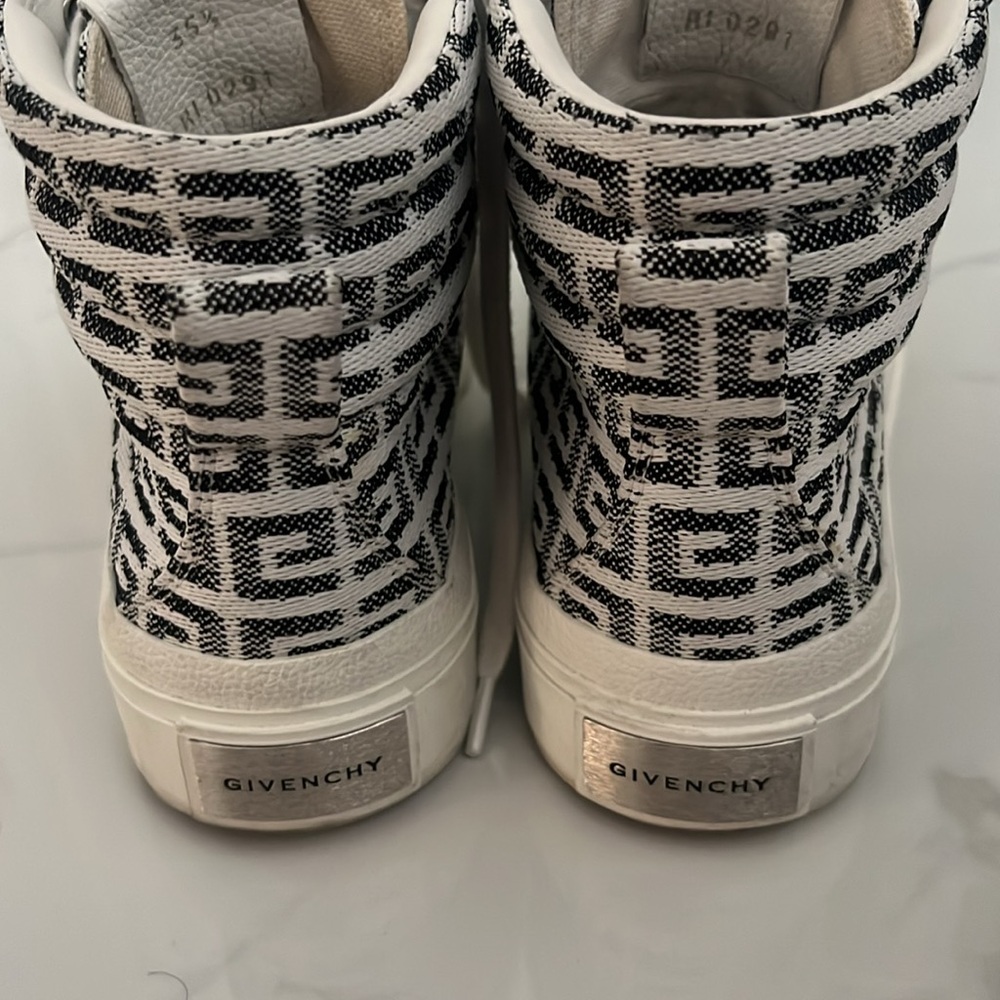 Designer High-Top Sneakers in Black and White - Picture 3 of 5